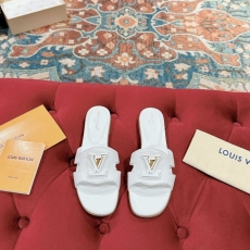 Louis Vuitton Slippers